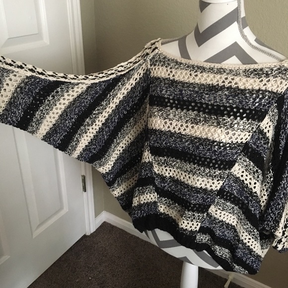 ❗️SOLD❗️Free People Dolman Sweater - Picture 3 of 8